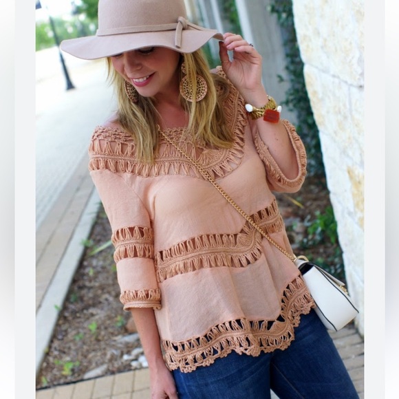 Forever 21 PInk Mauve Tan Crochet 3/4 Sleeve Top Women's Size Small - Picture 1 of 3